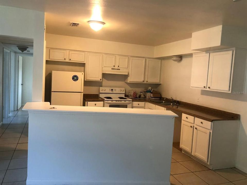 For Rent: $2,000 (4 beds, 2 baths, 1260 Square Feet)