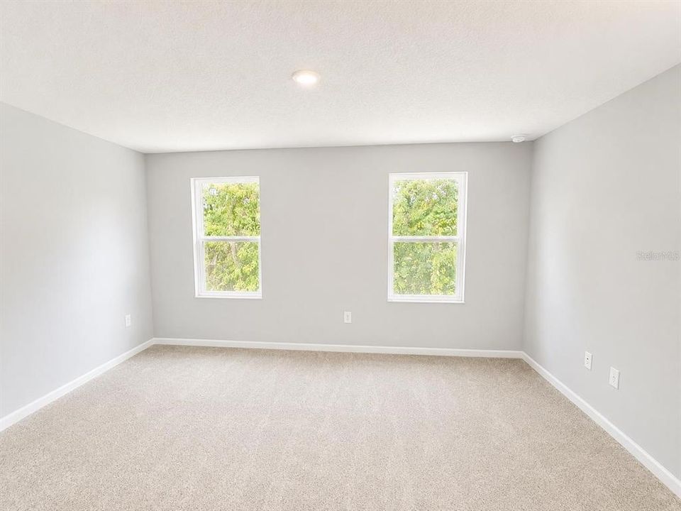 For Rent: $2,100 (3 beds, 2 baths, 1452 Square Feet)