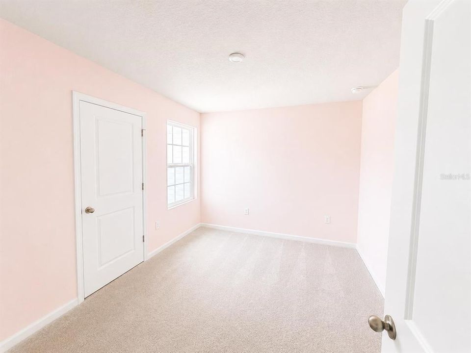 For Rent: $2,100 (3 beds, 2 baths, 1452 Square Feet)
