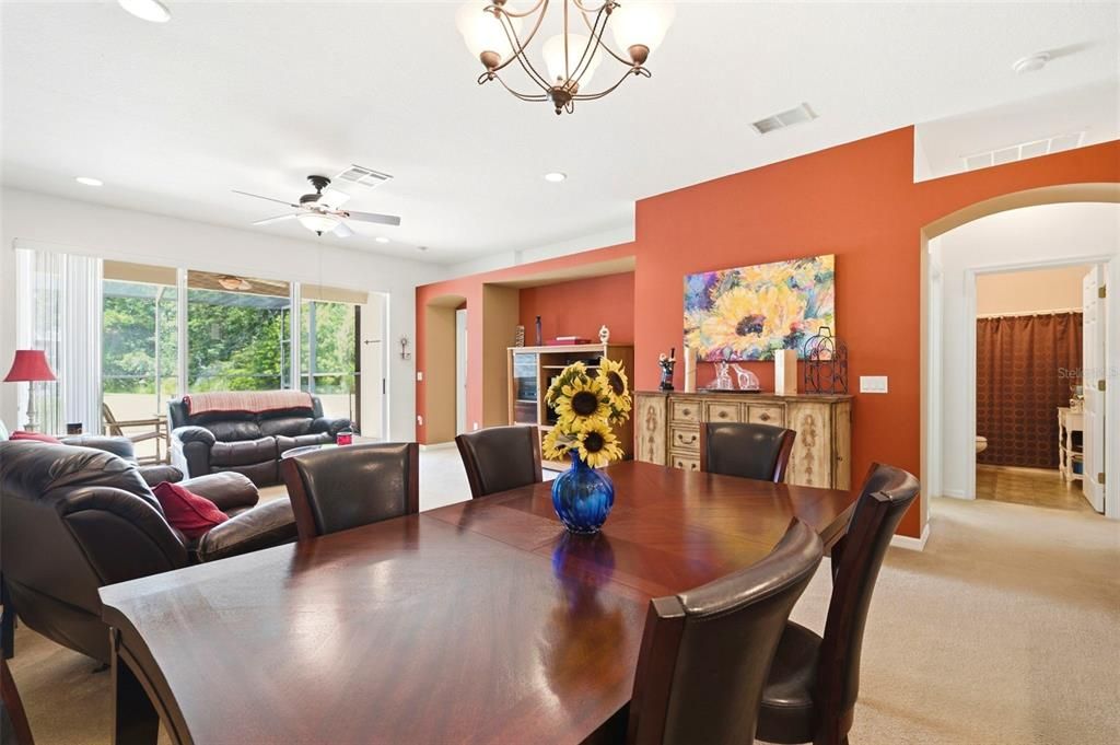For Sale: $259,900 (2 beds, 2 baths, 1332 Square Feet)