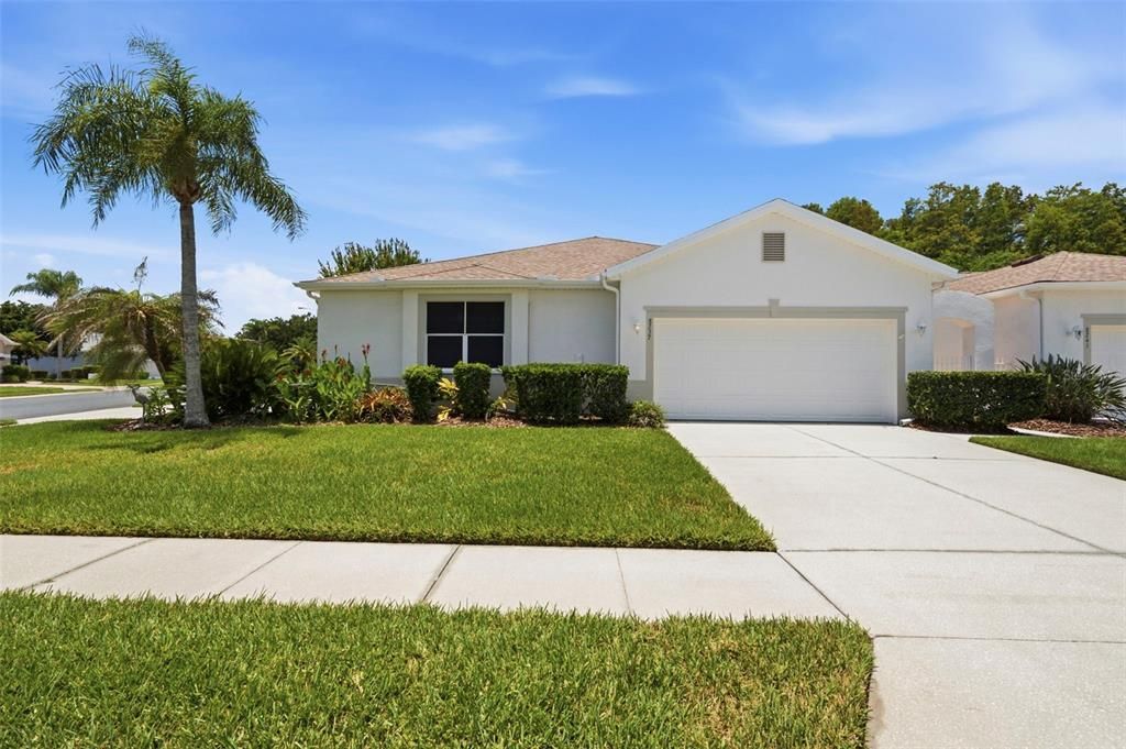 For Sale: $259,900 (2 beds, 2 baths, 1332 Square Feet)
