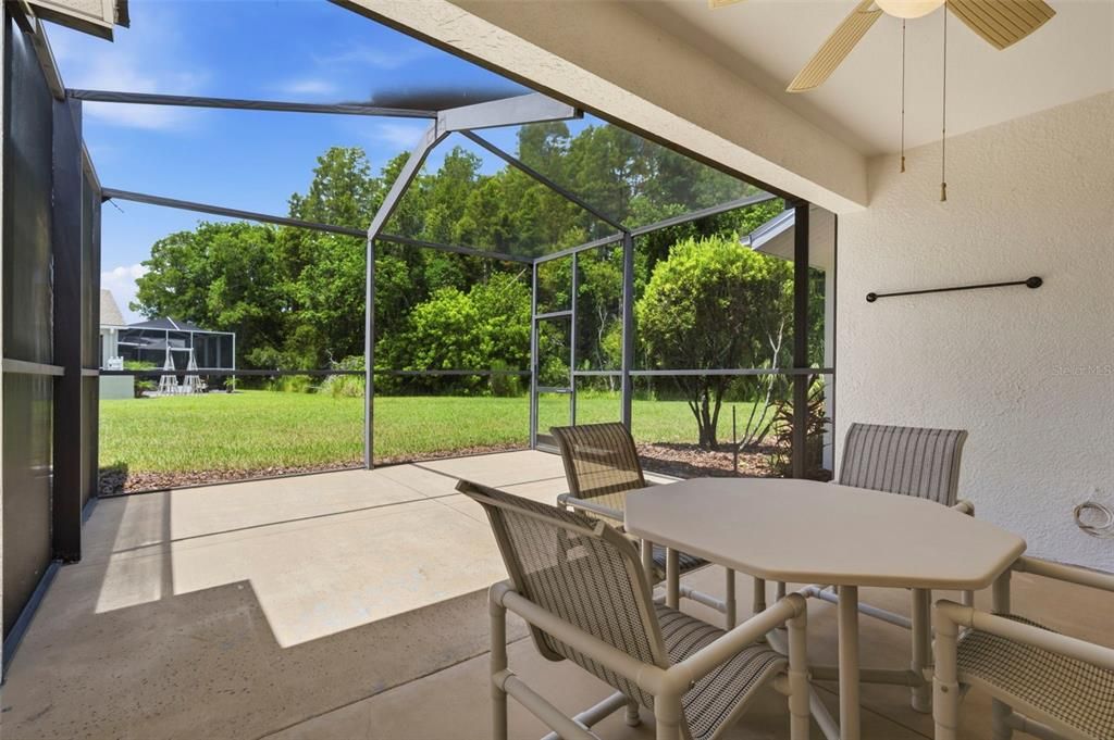For Sale: $259,900 (2 beds, 2 baths, 1332 Square Feet)