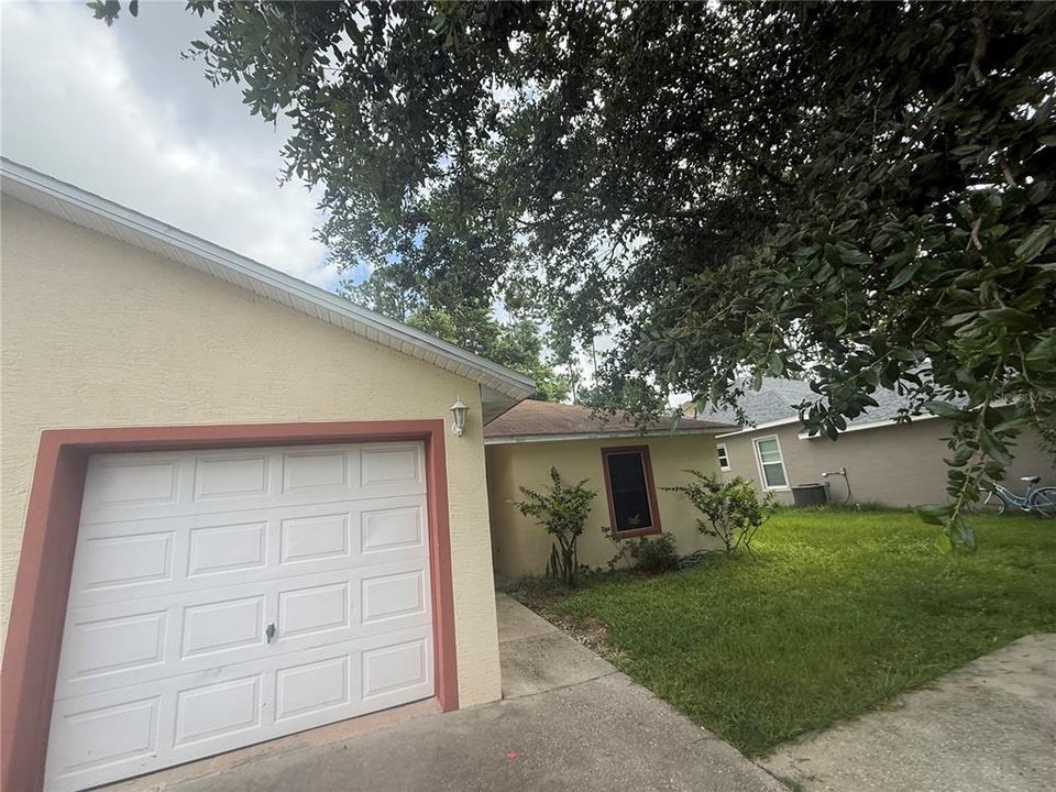 For Rent: $1,700 (3 beds, 2 baths, 1275 Square Feet)