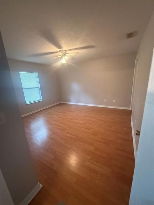 For Rent: $1,700 (3 beds, 2 baths, 1275 Square Feet)