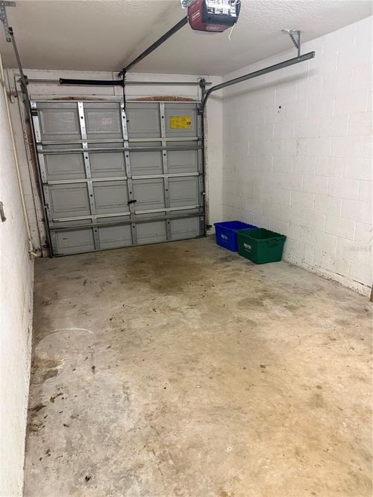 For Rent: $1,700 (3 beds, 2 baths, 1275 Square Feet)