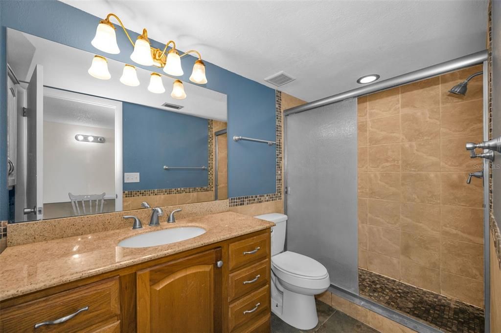 В аренду: $1,800 (2 спален, 2 ванн, 956 Квадратных фут)