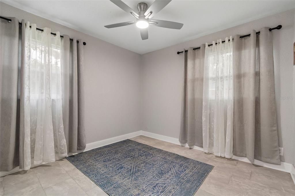 For Sale: $335,000 (4 beds, 2 baths, 1183 Square Feet)
