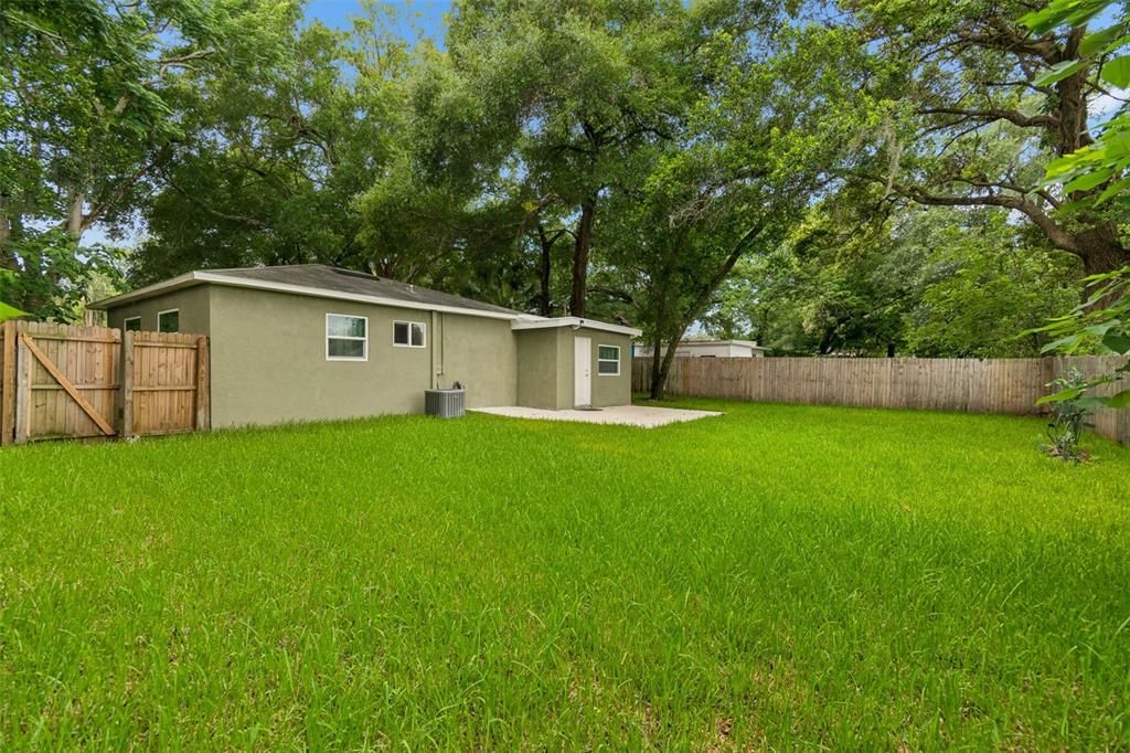 For Sale: $335,000 (4 beds, 2 baths, 1183 Square Feet)