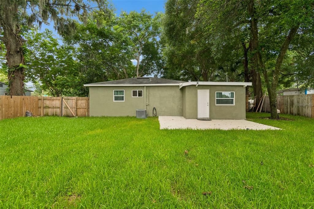 For Sale: $335,000 (4 beds, 2 baths, 1183 Square Feet)