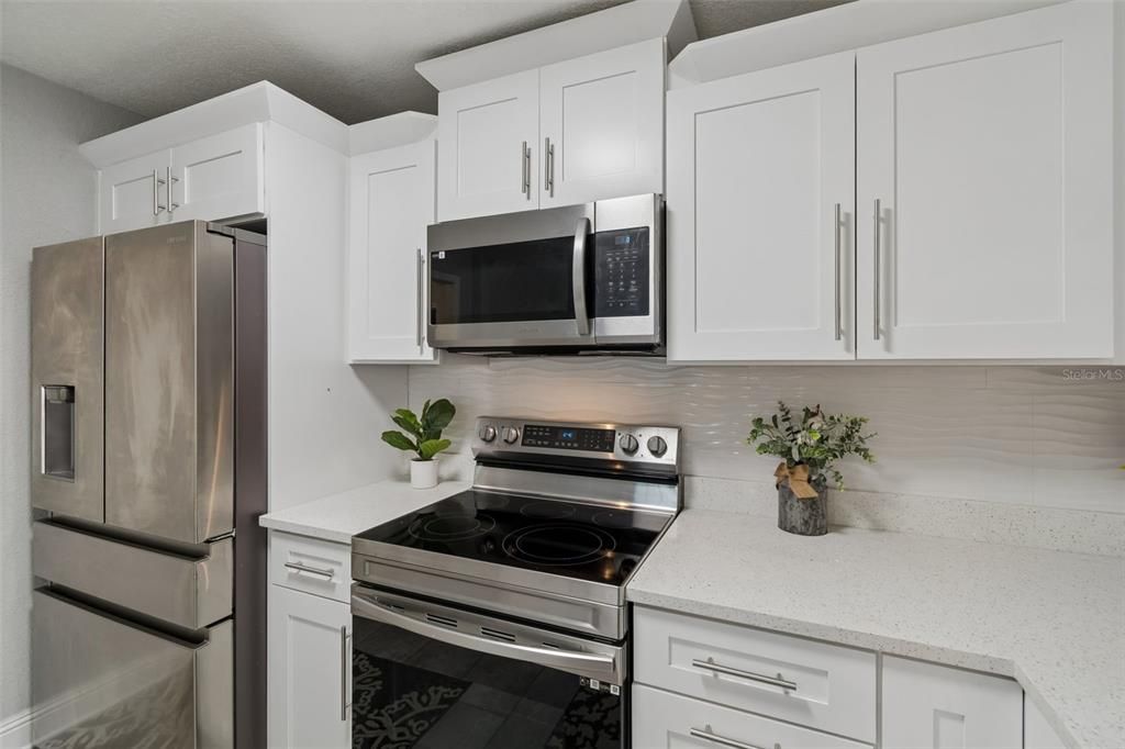 For Sale: $335,000 (4 beds, 2 baths, 1183 Square Feet)