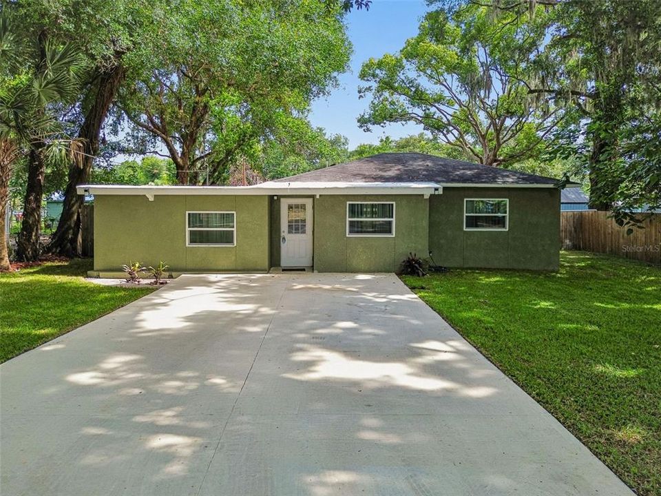 For Sale: $335,000 (4 beds, 2 baths, 1183 Square Feet)