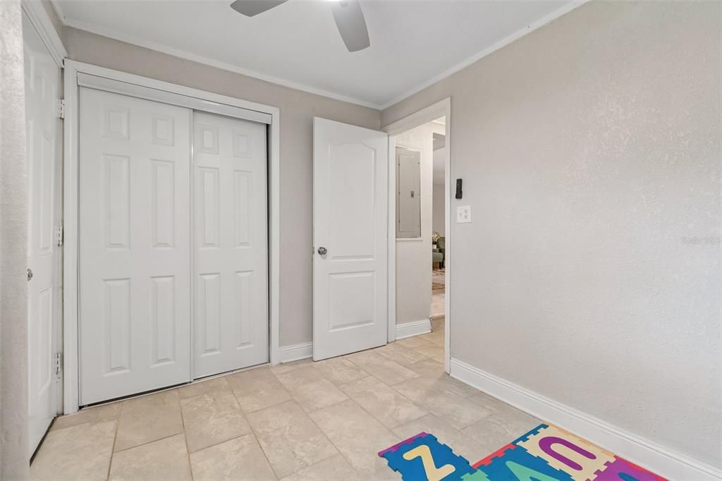 For Sale: $335,000 (4 beds, 2 baths, 1183 Square Feet)