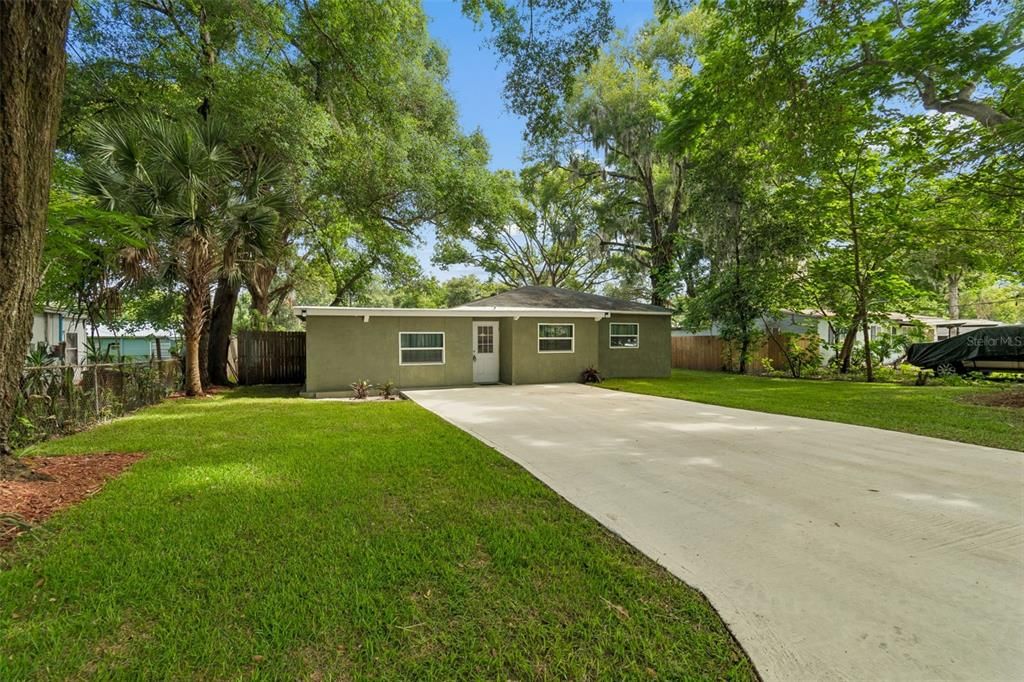 For Sale: $335,000 (4 beds, 2 baths, 1183 Square Feet)
