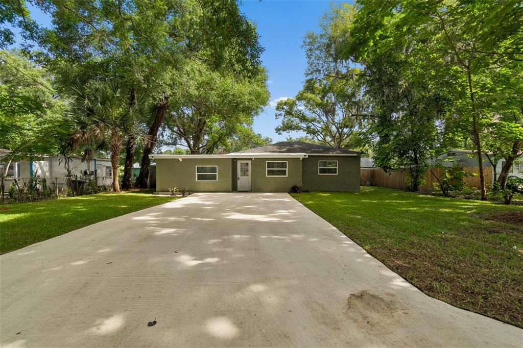 For Sale: $335,000 (4 beds, 2 baths, 1183 Square Feet)