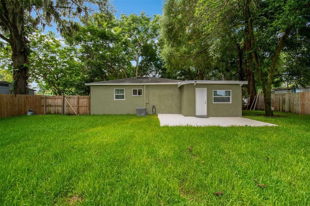 For Sale: $335,000 (4 beds, 2 baths, 1183 Square Feet)