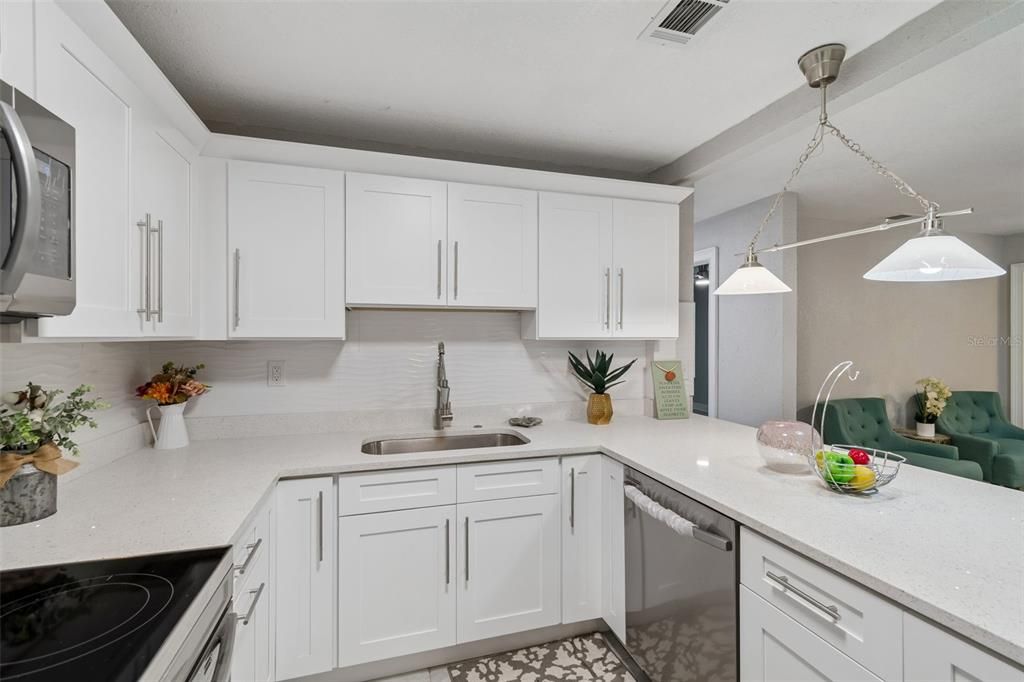 For Sale: $335,000 (4 beds, 2 baths, 1183 Square Feet)