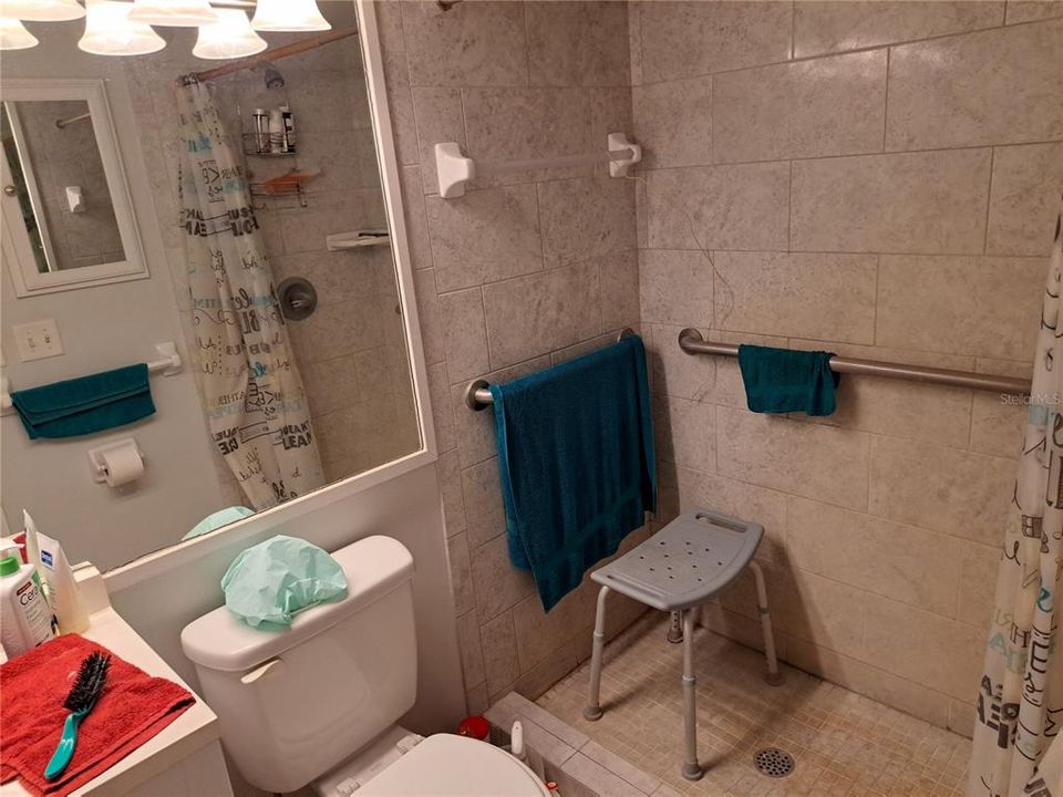 For Sale: $300,000 (3 beds, 2 baths, 1835 Square Feet)