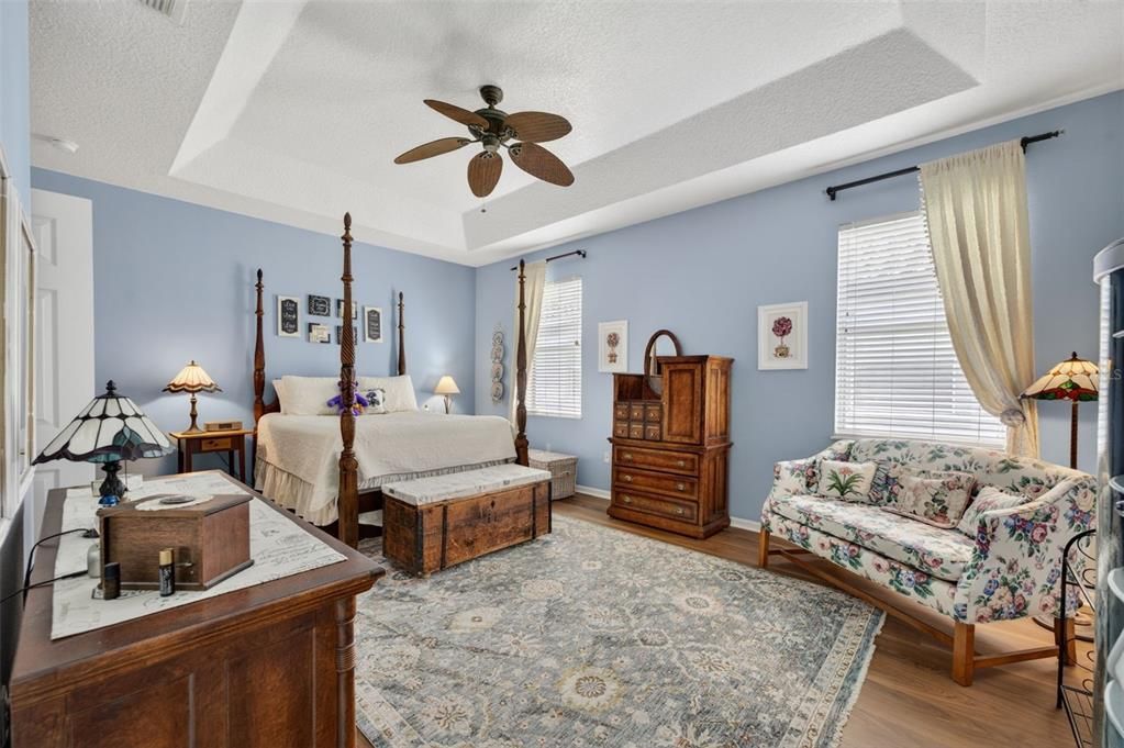 Active With Contract: $520,000 (4 beds, 2 baths, 2236 Square Feet)