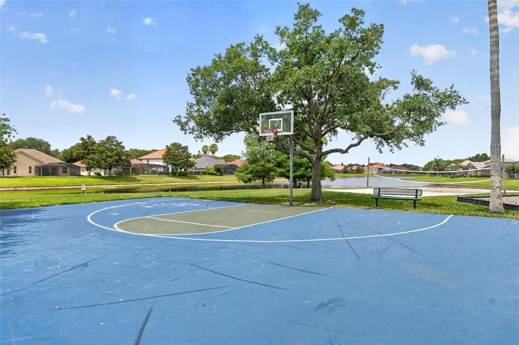 Active With Contract: $520,000 (4 beds, 2 baths, 2236 Square Feet)