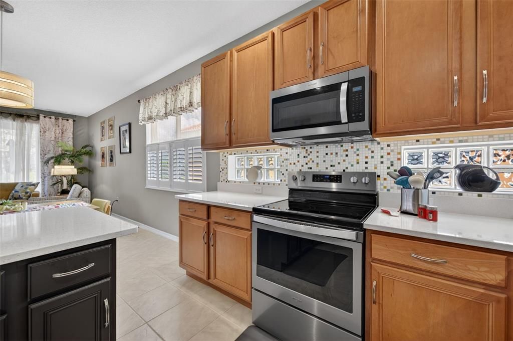 Active With Contract: $520,000 (4 beds, 2 baths, 2236 Square Feet)