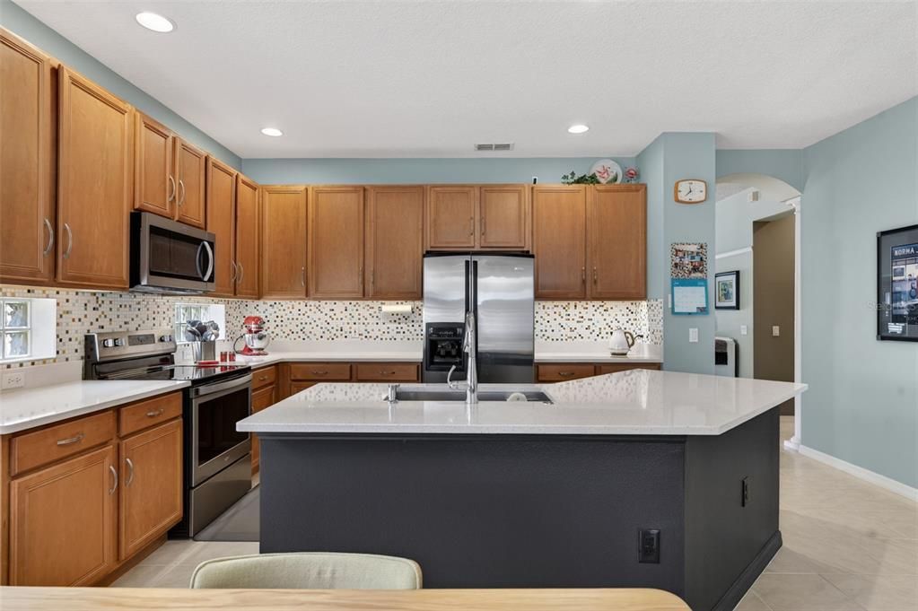 Active With Contract: $520,000 (4 beds, 2 baths, 2236 Square Feet)