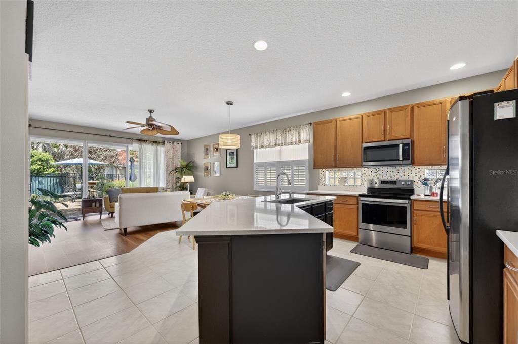 Active With Contract: $520,000 (4 beds, 2 baths, 2236 Square Feet)