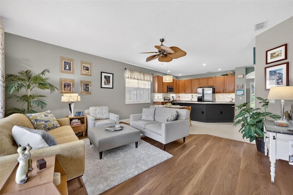 Active With Contract: $520,000 (4 beds, 2 baths, 2236 Square Feet)