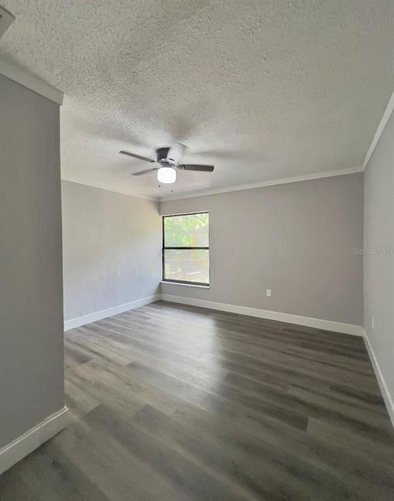 На продажу: $399,000 (4 спален, 2 ванн, 1900 Квадратных фут)