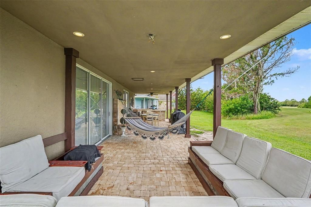For Sale: $575,000 (4 beds, 2 baths, 3300 Square Feet)