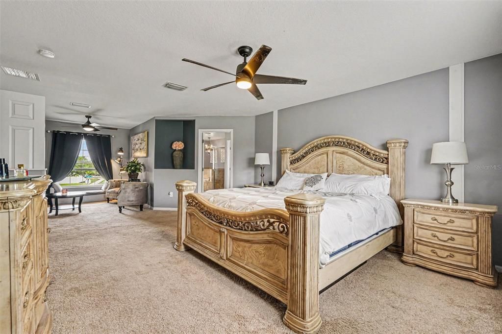 For Sale: $575,000 (4 beds, 2 baths, 3300 Square Feet)