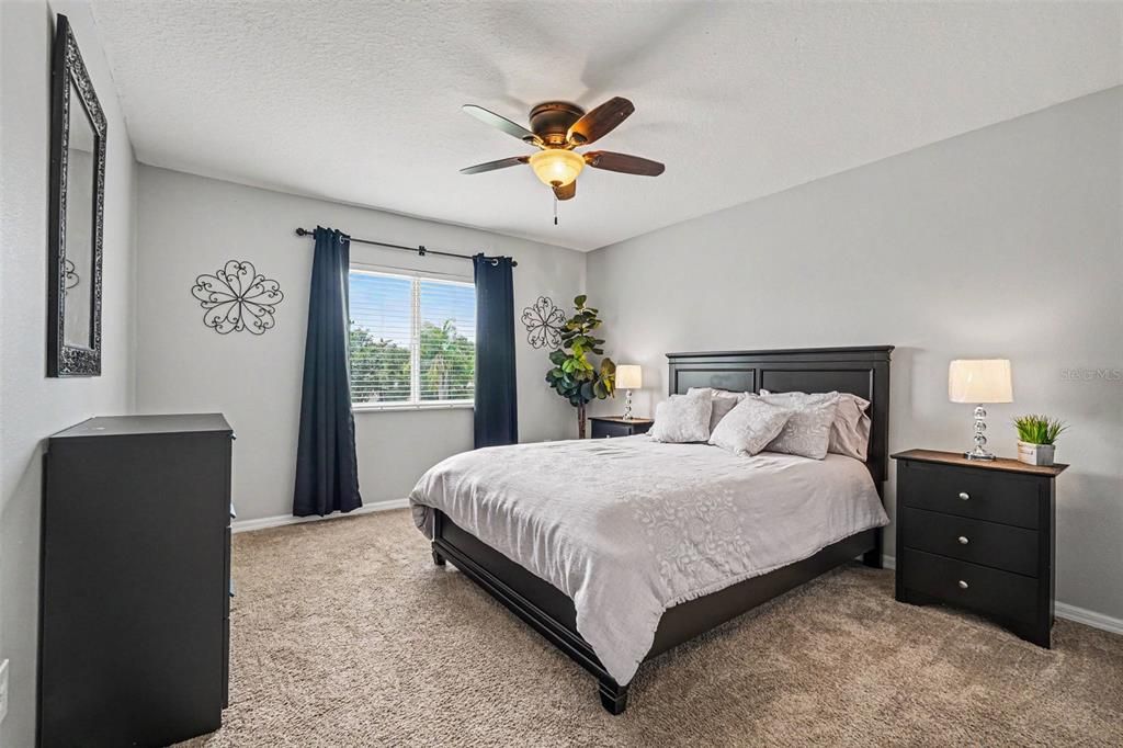 For Sale: $575,000 (4 beds, 2 baths, 3300 Square Feet)