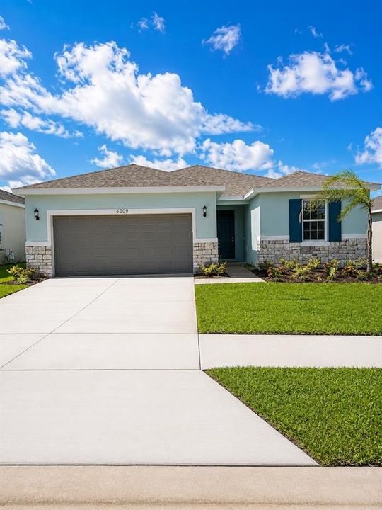 For Sale: $343,445 (4 beds, 2 baths, 1758 Square Feet)