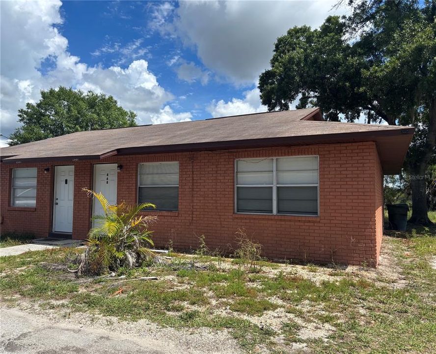 For Rent: $1,300 (2 beds, 1 baths, 850 Square Feet)