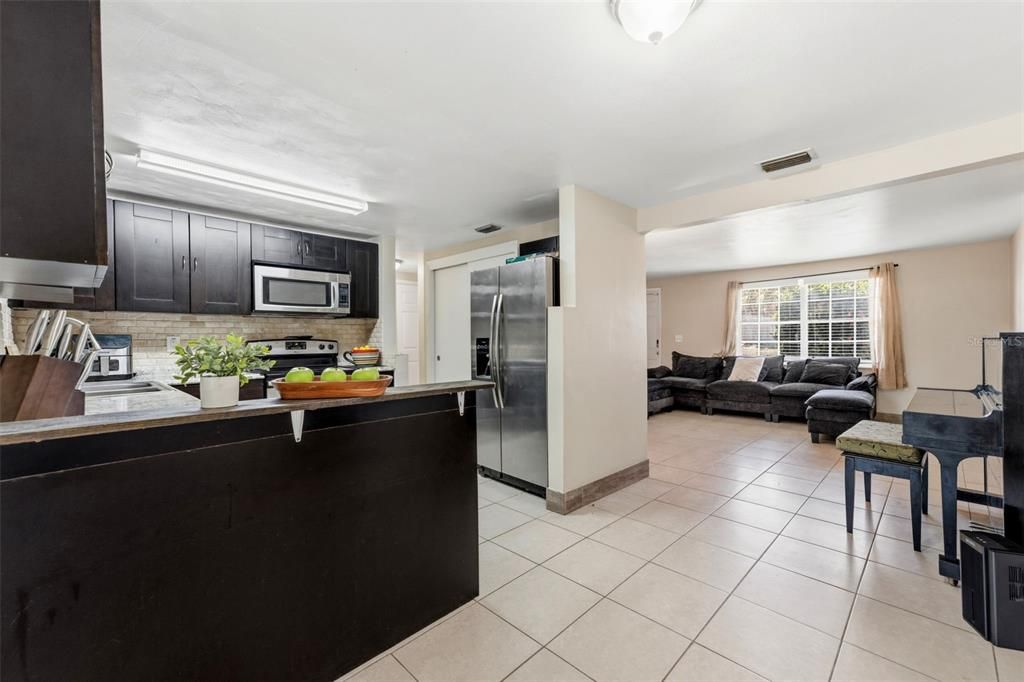 En Venta: $239,000 (3 camas, 1 baños, 1076 Pies cuadrados)