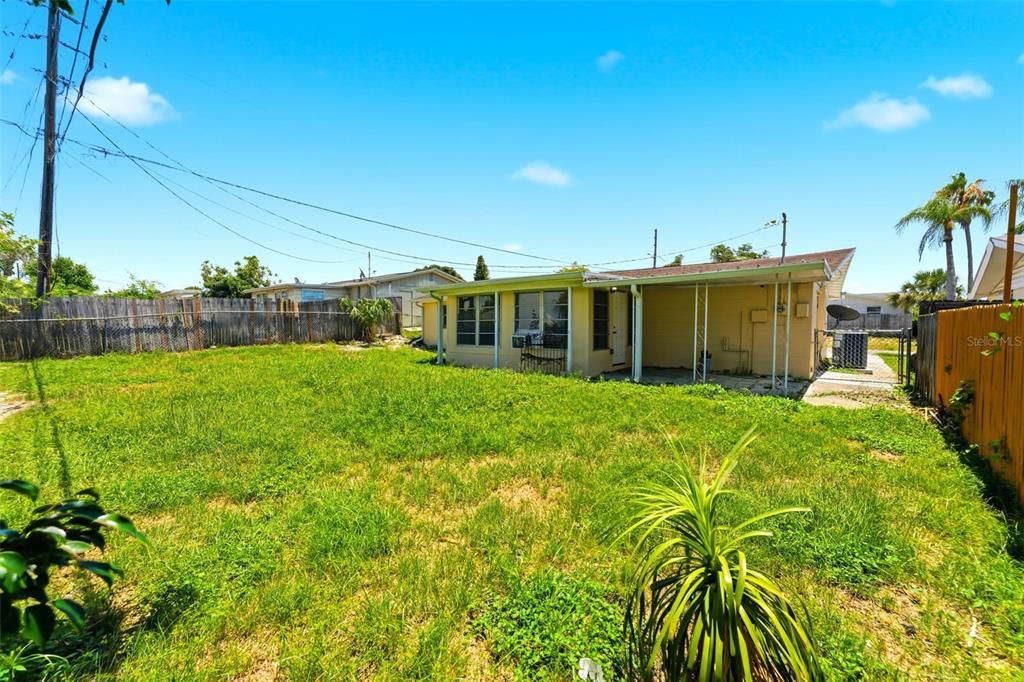 En Venta: $239,000 (3 camas, 1 baños, 1076 Pies cuadrados)