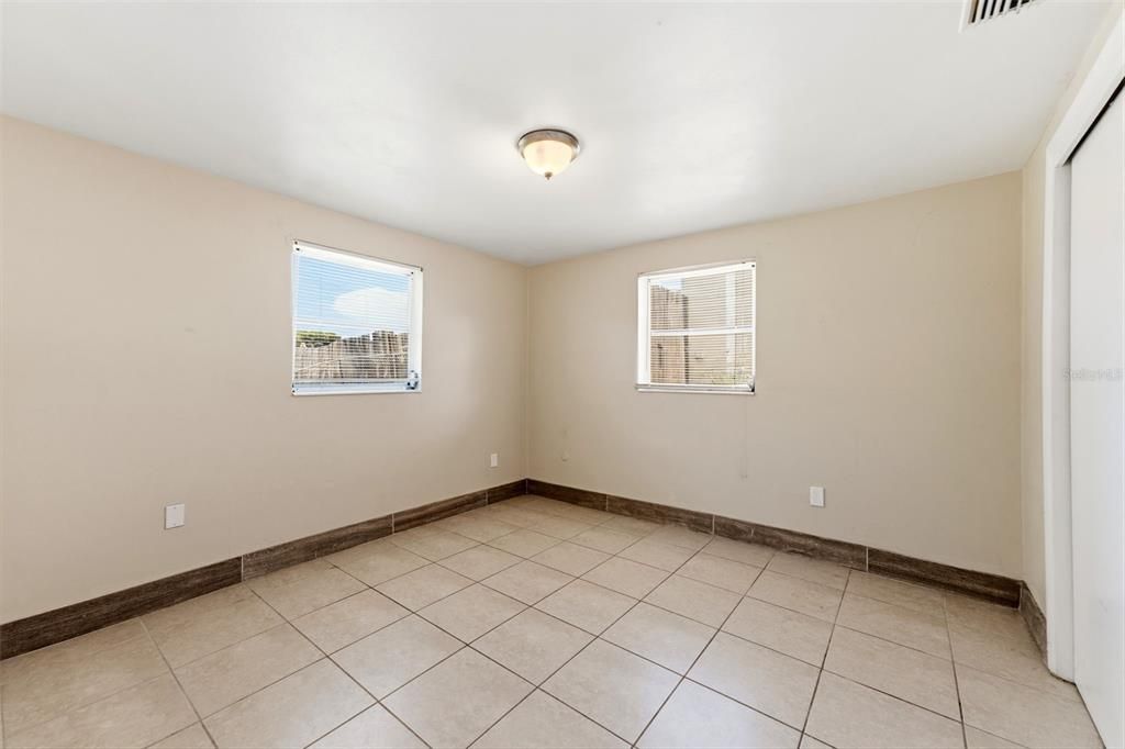 En Venta: $239,000 (3 camas, 1 baños, 1076 Pies cuadrados)