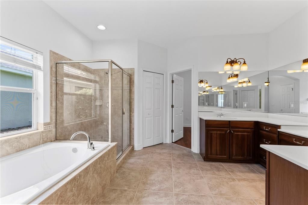 For Sale: $749,900 (4 beds, 3 baths, 2665 Square Feet)