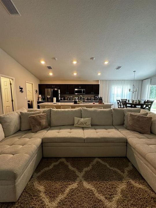 For Sale: $330,000 (4 beds, 2 baths, 1545 Square Feet)