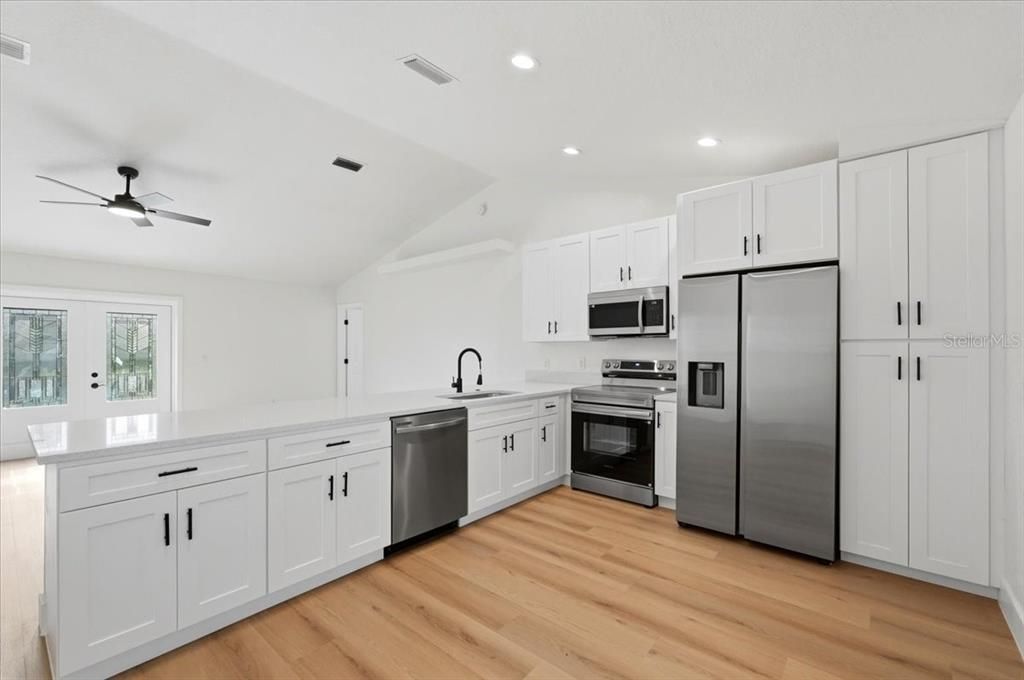 En Venta: $369,999 (3 camas, 2 baños, 1389 Pies cuadrados)