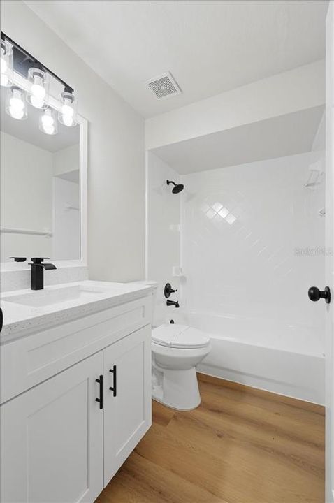En Venta: $369,999 (3 camas, 2 baños, 1389 Pies cuadrados)