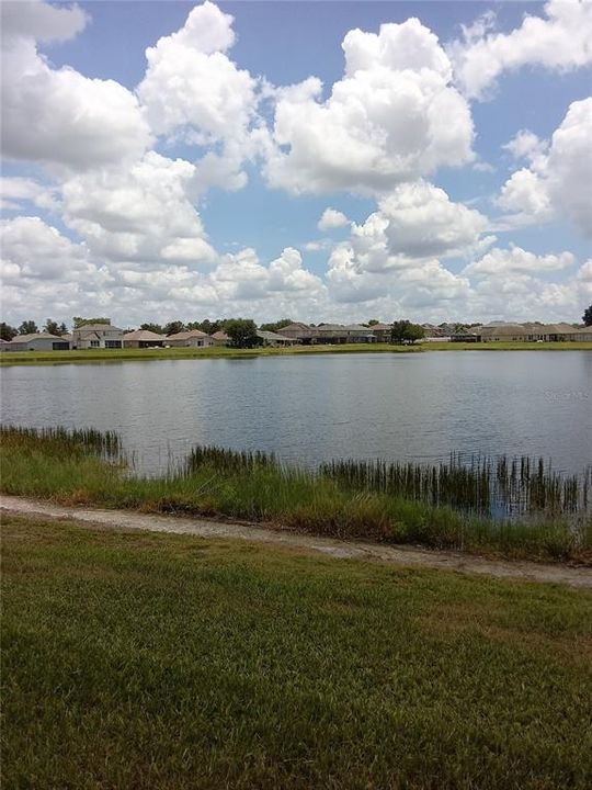 For Rent: $2,200 (3 beds, 2 baths, 1871 Square Feet)
