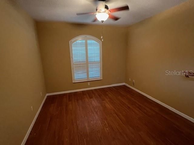 For Rent: $1,950 (3 beds, 2 baths, 1369 Square Feet)