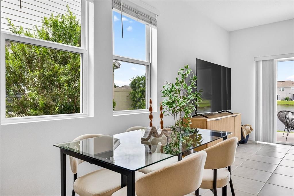 For Sale: $315,000 (3 beds, 2 baths, 1555 Square Feet)
