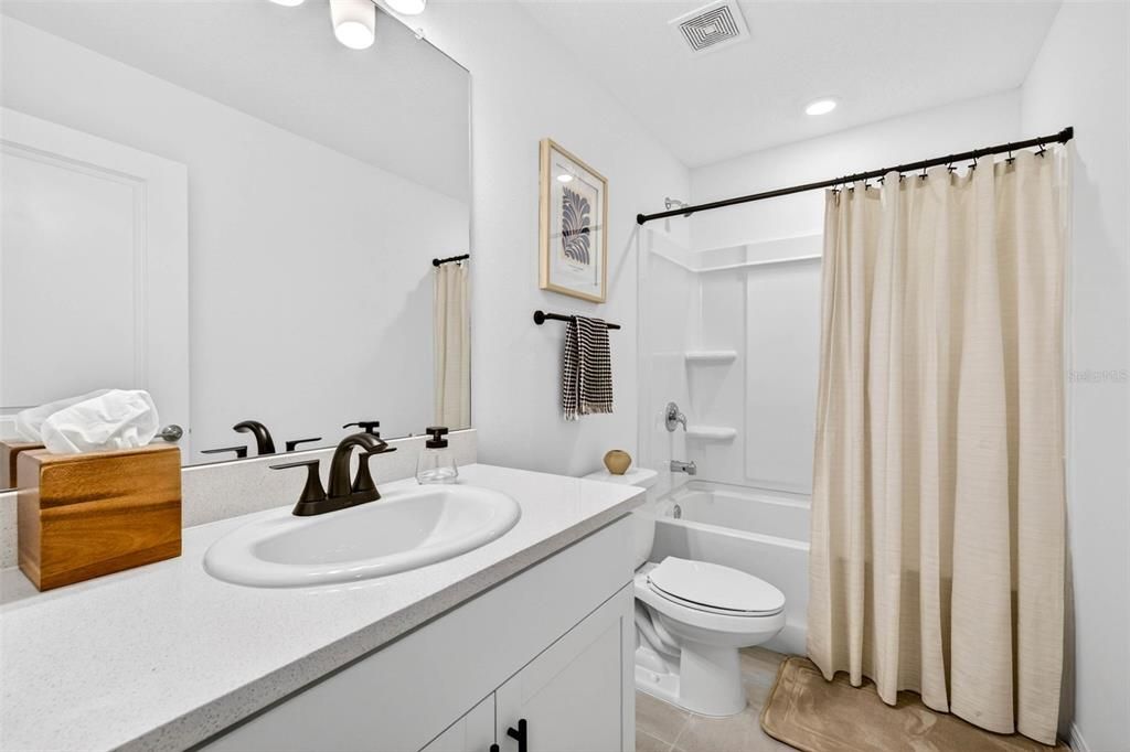 For Sale: $315,000 (3 beds, 2 baths, 1555 Square Feet)