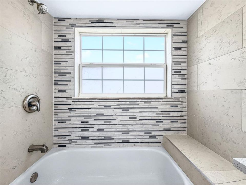 For Sale: $320,000 (4 beds, 2 baths, 1890 Square Feet)