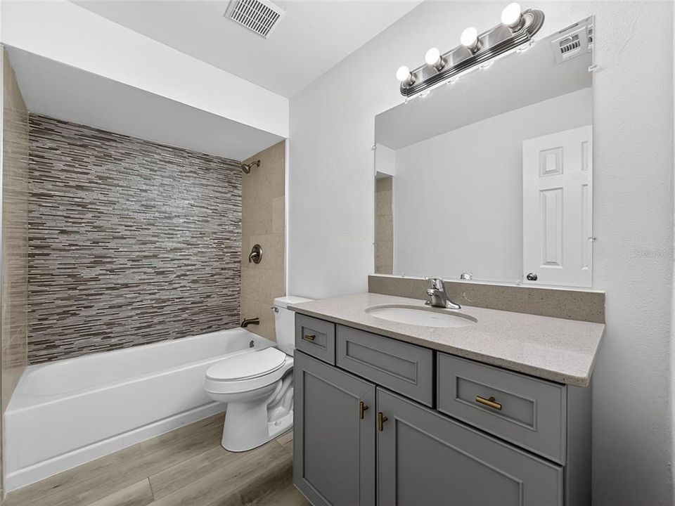 For Sale: $320,000 (4 beds, 2 baths, 1890 Square Feet)