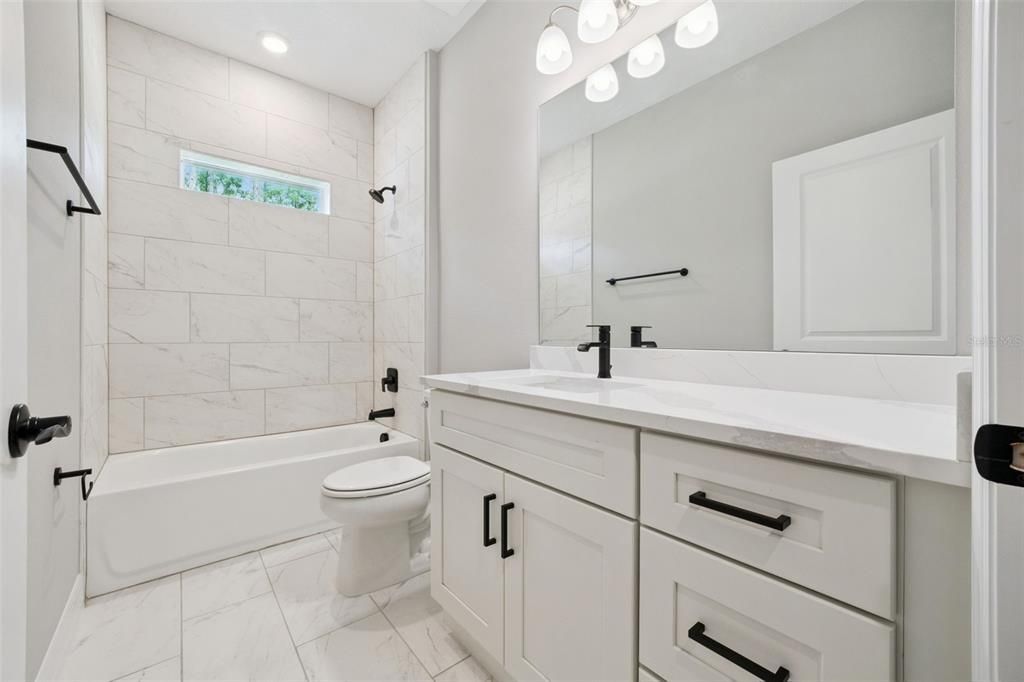For Sale: $329,900 (4 beds, 3 baths, 1990 Square Feet)