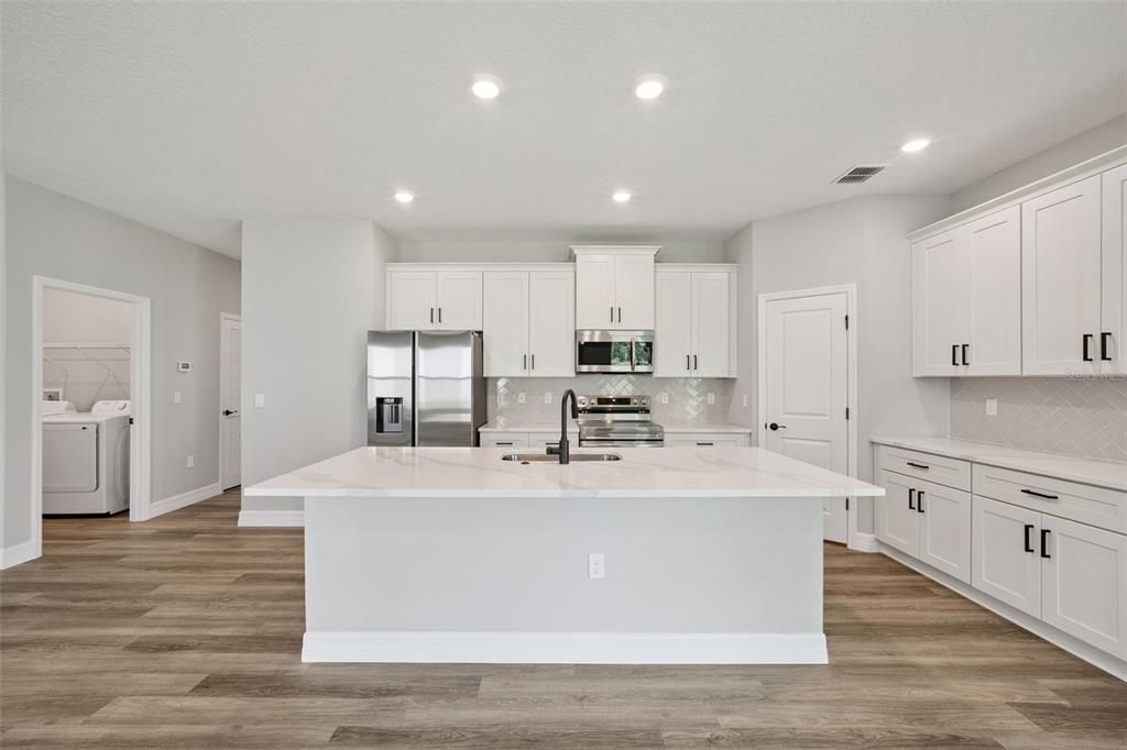 For Sale: $329,900 (4 beds, 3 baths, 1990 Square Feet)