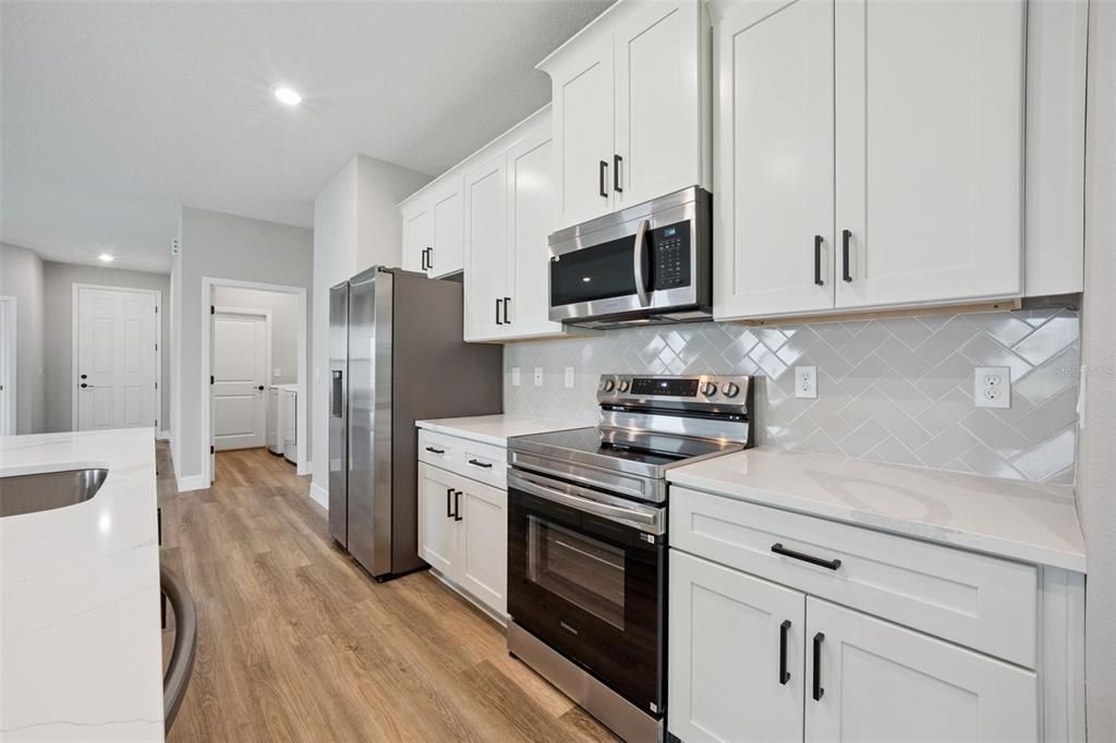 For Sale: $329,900 (4 beds, 3 baths, 1990 Square Feet)