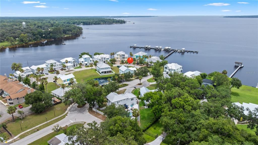 For Sale: $699,900 (5 beds, 3 baths, 2540 Square Feet)